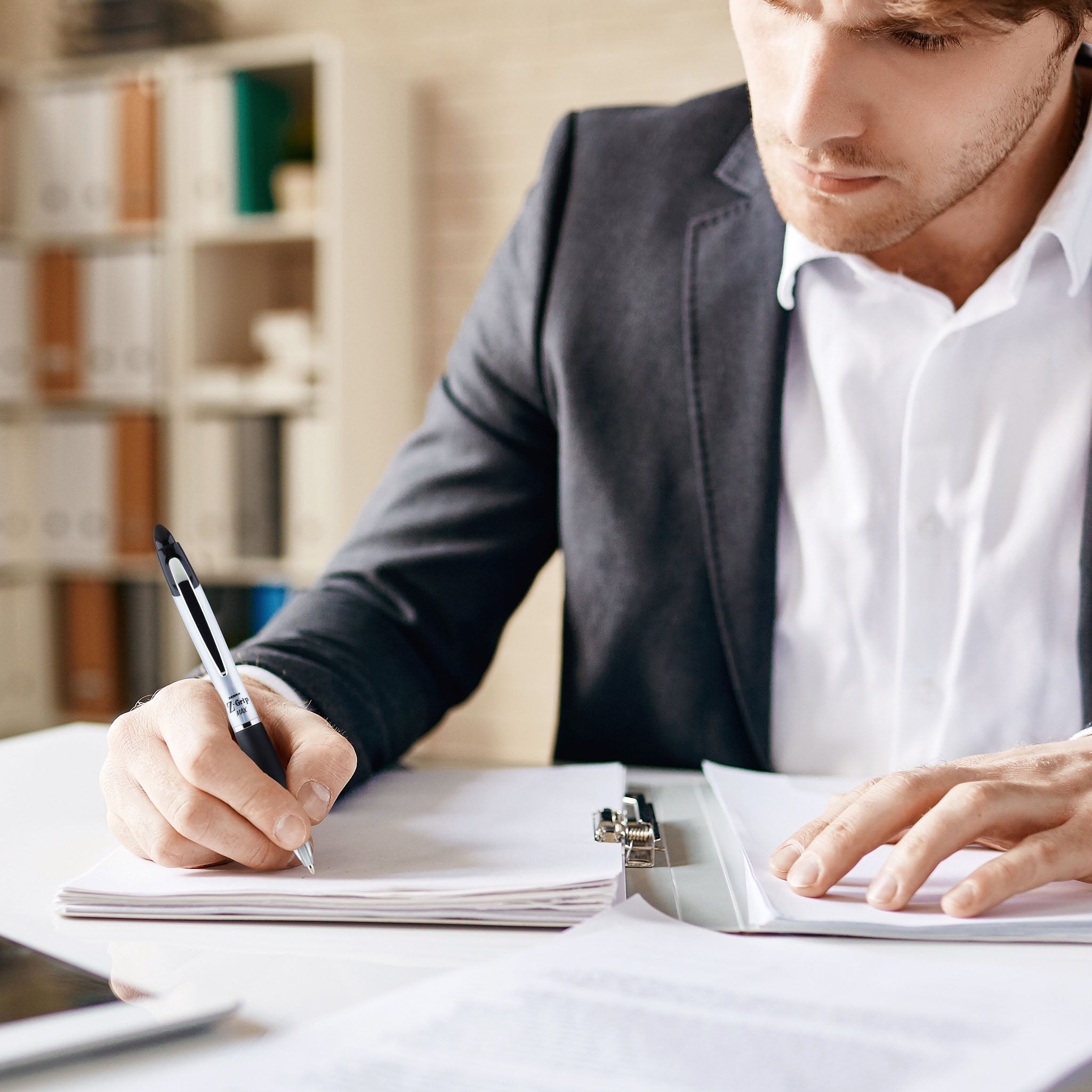 Z-Grip_Max_Chrome_Lifestyle_2