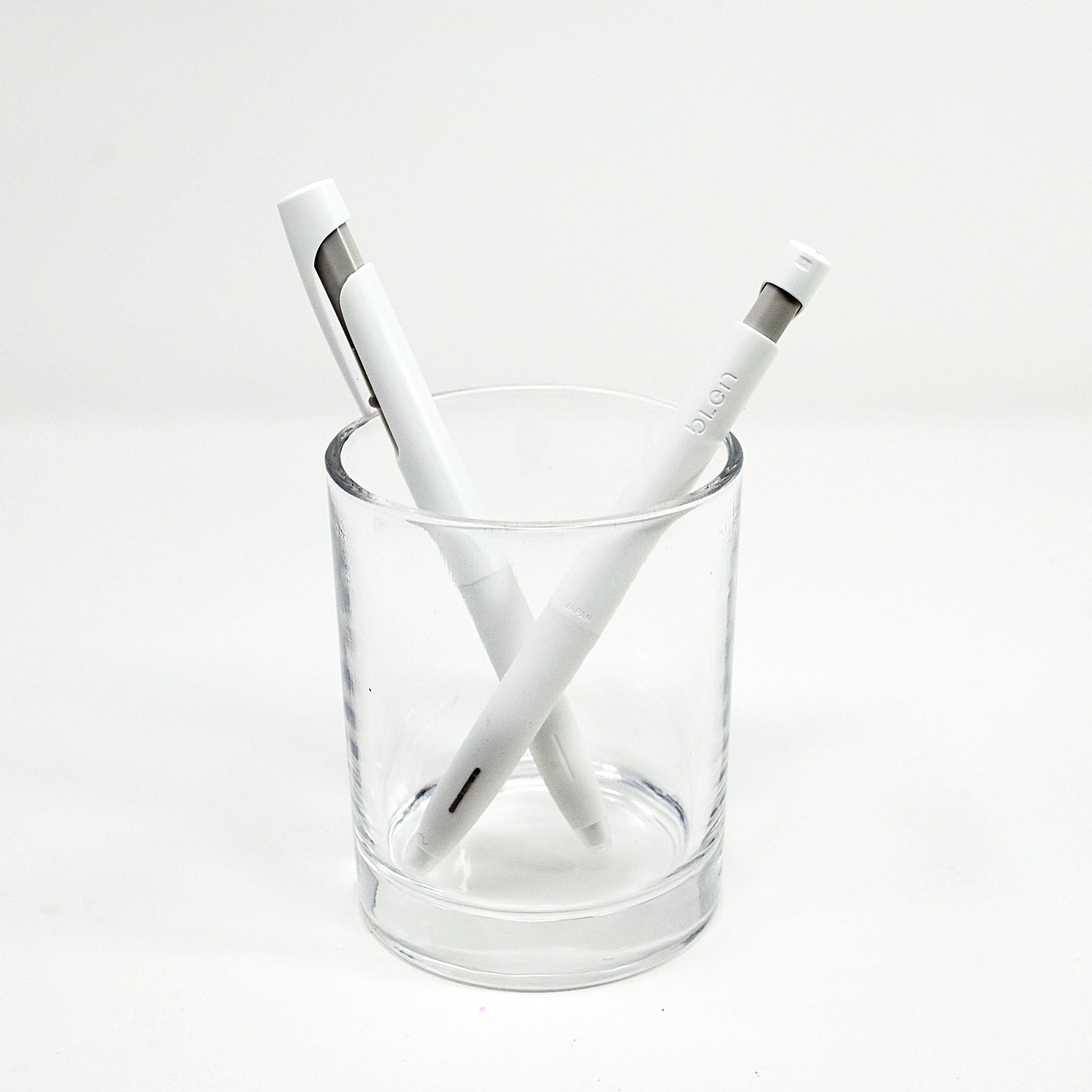 bLen_-_white_PROD_in_a_cup